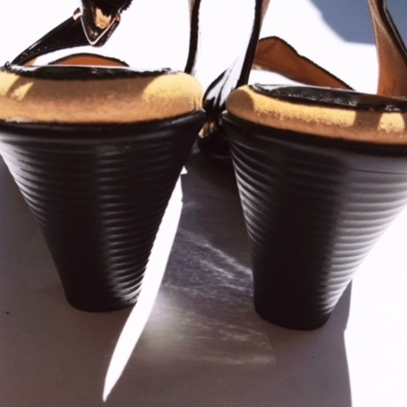 NWOT size 8.5 Narrow black Softspots Neima heeled sandals - Picture 6 of 8